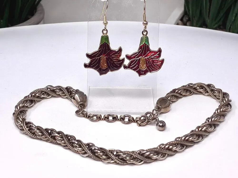 Vintage Enamel Flower Dangle Earrings Rope Chain Bracelet Set Floral Gold Tone